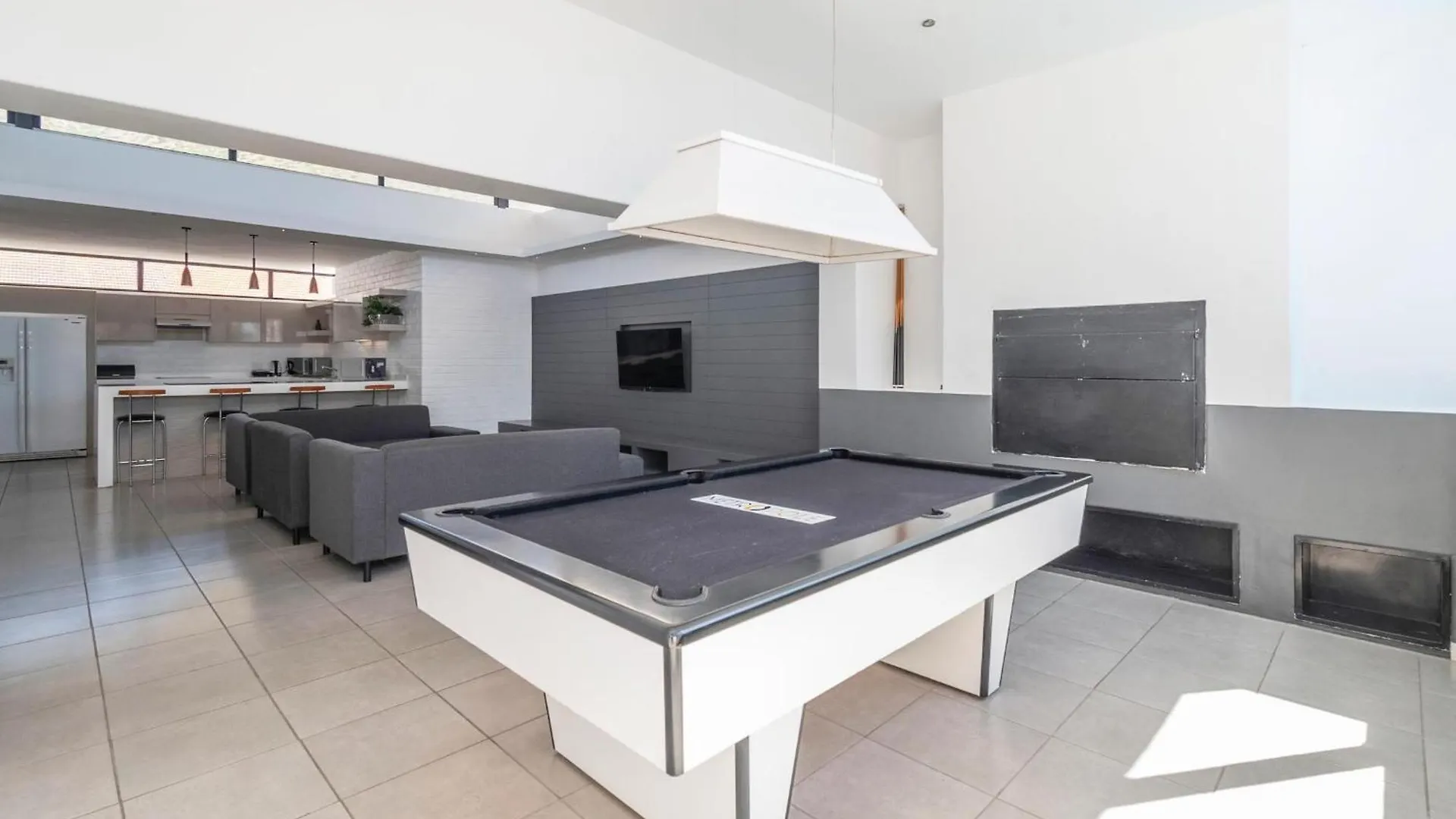 Apartment Metropole Green Point -Private Room 2Nd Floor Stay Cape Town South Africa