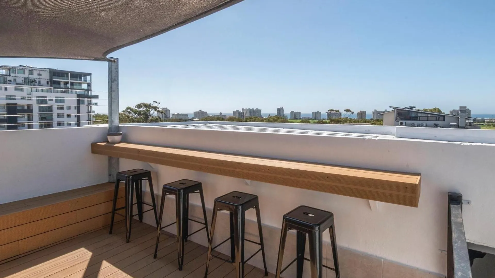Metropole Green Point -Private Room 2Nd Floor Stay Cape Town